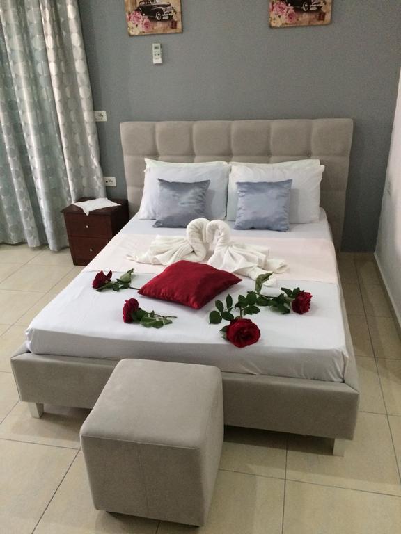 סרנדה Hotel Soan מראה חיצוני תמונה